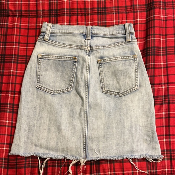 Aritzia Wilfred Light Denim Skirt - Picture 3 of 6
